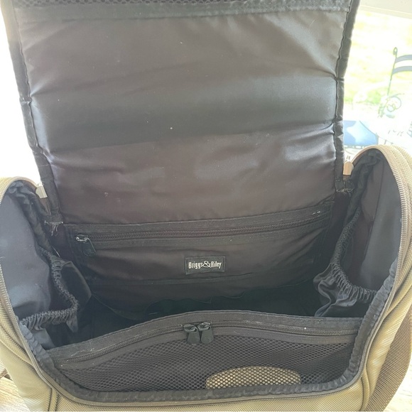 Briggs & Riley Baseline 1126 Essential Carry On Olive Green Duffle Bag - Picture 12 of 16